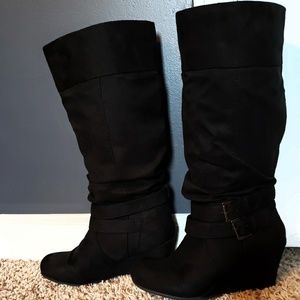 Solanz slouchy suede wedge boots